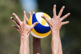 Volleyball: Zschopauer sind an der Elbe gefordert - Mit zwei Siegen in zwei Spielen haben die Zschopauer Volleyballer in der Regionalliga einen starken Auftakt gefeiert.