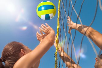 Volleyballer aus dem Erzgebirge schlagen sich auswärts wacker - Das Eibenstocker Volleyballteam des ESV hat Silber geholt.
