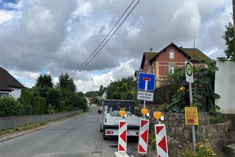 Vollsperrung Auerswalde: Zweite Baustelle folgt nahtlos auf erste - Die Auerswalder Hauptstraße ist teilweise wieder befahrbar. Jetzt ist die Zufahrt zum Chemnitztal gesperrt.