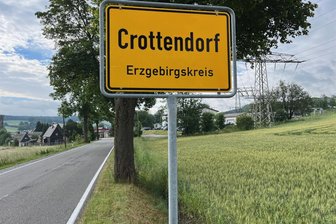 Vollsperrung der Annaberger Straße in Crottendorf wird verlängert - In Crottendorf bleibt die Annaberger Straße (S 267) zwischen Rathenau- und Neudorfer Straße noch bis Oktober gesperrt.