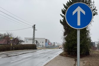Vollsperrung der B 169 bei Frankenberg: Bald geht es los - Bislang ist die Einfahrt in die Straße „Zum Bahnhof“ in Dittersbach verboten.
