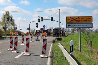 Vollsperrung der B 173 zwischen Lichtenstein und Mülsen: Beim Umfahren ist Vorsicht angesagt - Die B 173 ist seit Ostern aus Richtung Chemnitz an der letzten Abfahrt Richtung Lichtenstein voll gesperrt. Die offizielle Umleitung ist endlos lang, doch es gibt wesentlich kürzere Ausweichstrecken.