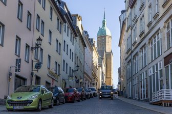 Vollsperrung im Erzgebirge: Große Kirchgasse wird monatelang zur Baustelle - Die Große Kirchgasse in Annaberg-Buchholz wird ab April monatelang gesperrt.