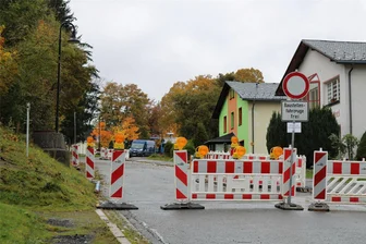 Vollsperrung in Johanngeorgenstadt geht in die nächste Verlängerung - Diese Vollsperrung in Johanngeorgenstadt geht in die Verlängerung.