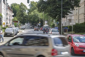 Vollsperrung, noch weniger Parkplätze: Auf den Chemnitzer Kaßberg kommt was zu - Die Barbarossastraße ist eine der wichtigsten Straßen auf dem Kaßberg in Chemnitz.