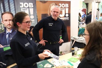 Vom Abenteuer Grönland bis zum Studium in Freiberg und Mittweida – Fünf Tipps für diese Woche - Mitarbeiter der Justiz sind wieder bei der Karrieremesse Rochlitz dabei.