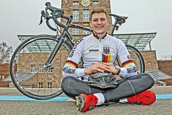 Vom abrupten Karriere-Ende eines Zwickauer Radsportlers - Nach Gold bei der Junioren-Europameisterschaft im Teamsprint 2019 hatte Laurin Drescher auch ein Jahr später(Foto) gut lachen: Da wurde er Zweiter im 1000-Meter-Zeitfahren und Dritter im Scratch der U-19-EM. Nun läuft die Uhr für die Leistungssport-Karriere auf dem Rad zum Ende des Jahres aber ab. 