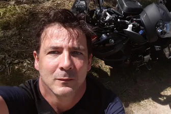 Vom Ende der Welten: Kay Lutter und seine Ost-Zeit-Reisen nach Achtopol - Kay Lutter und sein Motorrad