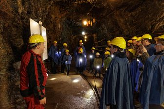 Vom Familienausflug bis zur Party: Tipps für das lange Osterwochenende im Raum Annaberg - Bei Bergwerksführungen in der Zinngrube Ehrenfriedersdorf können Kinder von Karfreitag bis Ostermontag auf Ostereiersuche gehen.
