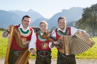 Vom Feuerwehr-Jubiläum bis zum „Harzerfest“: Das ist am Wochenende im Raum Aue und Schwarzenberg los - Die Ursprung Buam aus dem Zillertal sind beim „Harzerfest“ in Waschleithe dabei.