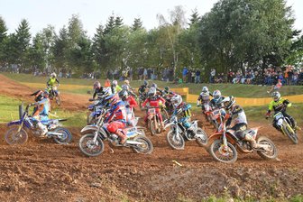 Vom FSV Zwickau und den Eispiraten bis zu Motocross und Hip-Hop-Tanz: Das sind die Höhepunkte des Sportwochenendes - Das Finale der Deutschen Motocross-Meisterschaft in Thurm ist nur einer von vielen Sporthöhepunkten an diesem Wochenende im Landkreis Zwickau.
