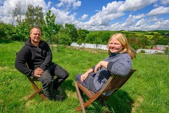 Vom Laien zum Bio-Bauern: Das Geheimnis der Linderei in Weigmannsdorf - Maik Fethke und Bettina Mertens haben die Linderei in Weigmannsdorf gegründet. Dort bringen sie neue Anbau-Philosophien wie Permakultur oder Market Gardening ins Erzgebirge. 