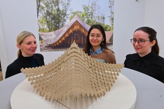 Vom schöner Machen unseres Lebens: Neue Ausstellungen in Chemnitz verbinden Frei Otto, Kengo Kuma und die Angewandte Kunst Schneeberg - Leicht wie ein Vogelschwingen: eine Hauskonstruktion von Kengo Kuma.