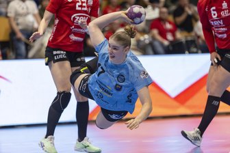 Vom Sportklettern zum Handball: BSV-Neuzugang Charlotte Kähr und ihr ungewöhnlicher Weg aufs Parkett - In der vergangenen Saison lief Charlotte Kähr noch im Trikot von Ligakonkurrent Buxtehuder SV auf. Künftig prangt ihre Nummer 17 und ihr Name auf dem Jersey des BSV Sachsen Zwickau.