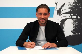 Vom Zweitliga-Aufsteiger nach Sachsen: Chemnitzer FC verpflichtet Verteidiger - Dennis Slamar soll verstärkt die Defensive der Himmelblauen.