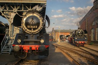 Von 1825 bis zum Wasserstoff-Zug heute: Der VMS feiert in Chemnitz und Umland großes Eisenbahnfest - 200 Jahre Eisenbahngeschichte: Zu sehen gibt es Dampfloks und moderne Wasserstoff-Züge.