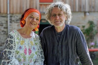 Von Abba bis Adele: Mildenauer Lebenswerkstatthof wird zur Konzert-Kulisse - Die Sopranistin Annett Illig und ihr Mann Hendrik Frey verwandeln ihren Lebenswerkstatthof regelmäßig in einen Ort für Konzerte. Am 15. Juli gastiert dort das Musiktheater Rabenschnabl.