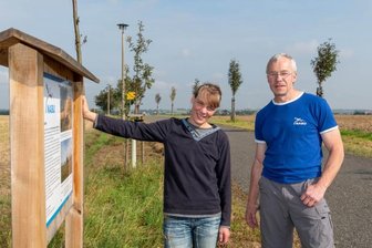 Von Apfel bis Kirsche: Neue Obstbäume sollen gedeihen - Antje Heinemann und René Ziegenhagen von der Nabu-Gruppe Topfseifersdorf bei Städten, wo weitere Obstbäume gedeihen sollen. 