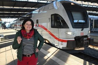 Von Chemnitz ohne Umstieg nach Warnemünde und zurück: Der Ostsee-Express im Test - "Freie Presse"-Redakteurin Heike Hubricht am Chemnitzer Hauptbahnhof. Am heutigen Freitag testet sie den IC nach Rostock-Warnemünde. 