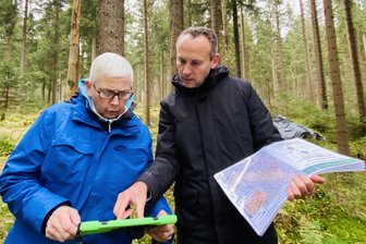 Von den Anfängen des Zinnbergbaus im Erzgebirge - Christiane Hemker und Matthias Schubert vom Landesamt für Archäologie.