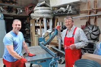 Von den Chemnitzer Baustellen auf die Tanzfläche: Warum ein stadtbekannter Handwerker jetzt mehr Zeit für Tango hat - Michel Fröhlich hat die Nachfolge im Heizungs- und Sanitärbetrieb des Unternehmensgründers Matthias Kavalir übernommen.