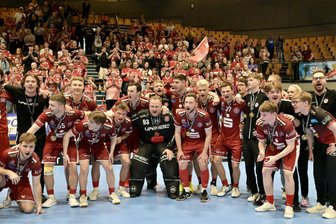 Von den Helden bis zu den Helfern: Das war das große Floorball Final Four in Zwickau - Der UHC Weißenfels holte sich durch ein Last-Minute-Tor den Pokalsieg bei den Männern.