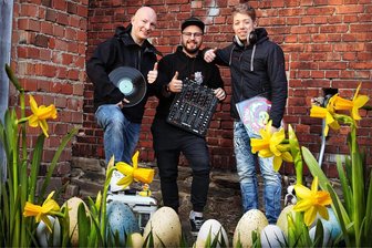 Von Eiersuche bis Songpoesie: Das ist zu Ostern im oberen Vogtland los - Die DJs Select, Secret und Prince legen am Karsamstag im Glashaus Adorf auf - sowohl Vinyl als auch elektronische Klänge.