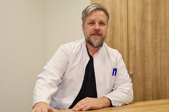 Von Erzgebirge Aue ins Kurbad: Doktor Friedrich ist der neue Badearzt in Kurort im Erzgebirge - Torsten Friedrich ist der neue Badearzt im Kurbad von Bad Schlema.