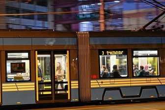 Von Fahrplan bis Sicherheit: So benoten Fahrgäste die CVAG und den Chemnitzer Nahverkehr - Vor allem am Abend müssen sich die Chemnitzer bei Bus und Bahn derzeit arg einschränken. Nach 19 Uhr gilt im Nahverkehr der 30-Minuten-Takt. 