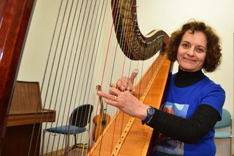 Von Florenz ins Vogtland: Italienerin leitet jetzt die Musikschule Oelsnitz - Federica Somigli aus Italien ist die neue Leiterin der Musikschule in Oelsnitz.