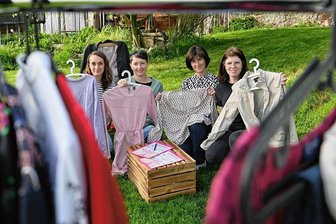 Von Frauen für Frauen: Flohmarkt in Frankenhain bei Geithain - Freuen sich schon auf ihre Ladiesnight: Sylvia Christoph (v. l.), Ivonne Kunze-Sturm, Kerstin Heinemann und Romy Kuschniak. Mit weiteren Frauen aus der Region zwischen Altenburg und Rochlitz organisieren sie für den 17. Juni ein Shoppingerlebnis der besonderen Art. 