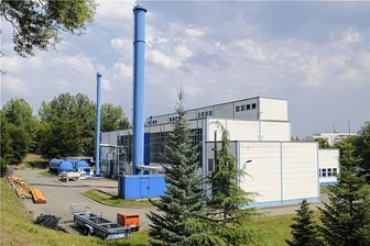 Von Gas auf Öl: Stadtwerke Reichenbach prüfen Brennstoffwechsel - Das Heizkraftwerk der Stadtwerke Reichenbach am Obermylauer Weg. Zwei der drei dort im Winter im Einsatz befindlichen Heizkessel können mit Erdgas und Heizöl betrieben werden.