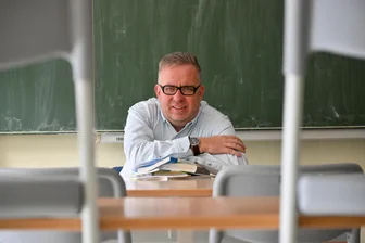 Von „Gruselkatalog“ bis „Scheidungspapier“: Lehrer in Region Zwickau laufen Sturm gegen Unterrichtsplan von Sachsens Kultusminister - Tobias Andrä ist sowohl Oberschul-Lehrer als auch regionaler Vertreter der Gewerkschaft Erziehung und Wissenschaft (GEW).