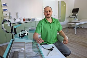Von Heuschnupfen und Schluckstörungen: Neue HNO-Praxis in Hohenstein-Ernstthal eröffnet - Mikhaylo Lyashenko ist HNO-Arzt. Jetzt hat er eine Praxis in Hohenstein-Ernstthal eröffnet.