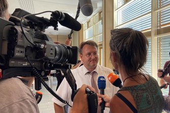 Das Medieninteresse war sehr groß am Mittwoch. Während der eigentlichen Sitzung waren aber keine Kameras der Presse erlaubt.
