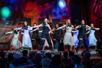 Von Kinderfasching bis Kulturhauptstadt 2025: Das bringt die Woche zwischen Freiberg und Penig - Der kommunalpolitische Aschermittwoch in Penig hat Tradition: 2023 sorgte die Showgarde des Faschingsclubs Penig für Stimmung.