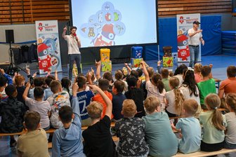 Von Klein auf die Erde retten: So viel wissen Chemnitzer Grundschulkinder über Recycling - Die „Wertstoffprofis“ begeistern die Schülerinnen und Schüler der Chemnitzer Grundschule Obere Luisenschule. Foto: Andreas Seidel