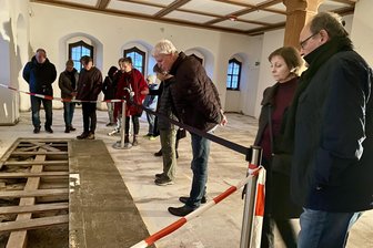 Von konzeptloser Elektrik und fleißigen Händen: Wie geht es im Stadt- und Bergbaumuseum Freiberg voran? - Besucher konnten im Stadt- und Bergbaumuseum Freiberg den Baufortschritt begutachten.