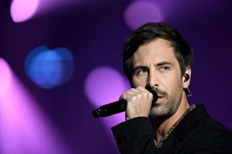 Von Max Giesinger bis Schiller: Diese Stars kommen nächstes Jahr ins Naturtheater Bad Elster - Max Giesinger steht am 30. Mai 2026 in Bad Elster auf der Open-Air-Bühne.