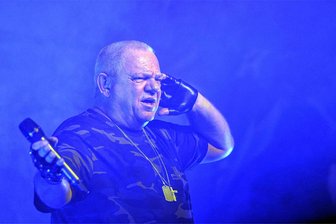 Von Metal bis Moldau: Die Veranstaltungstipps fürs Wochenende im oberen Vogtland - Metal-Legende Udo Dirkschneider und seine Band U.D.O. kommen am Freitag auf ihrer Touchdown Europe Tour 2024 in die Musikhalle Markneukirchen.