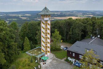 Von Musik-Neinerlaa bis Turm-Jubiläum: Das bietet das Wochenende im Raum Annaberg - Vor 30 Jahren ist der heutige Aussichtsturm auf dem Scheibenberg eingeweiht worden. Grund genug für ein Jubiläumsfest am Samstag.