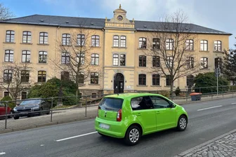 Von neuer Mensa bis zur Kinderküche: Stadt im Erzgebirge will Millionenbetrag in Grundschule investieren - Die Stadt Geyer will in den nächsten Jahren einen Millionenbetrag in die Grundschule investieren.