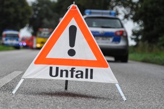 Von Pkw erfasst: Fußgänger in Chemnitz schwer verletzt - Bei einem Unfall am Dienstag in Chemnitz wurde ein Mann schwer verletzt.