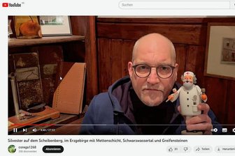 Von Seiffen bis Schneeberg: Unglaubliches Pensum für Erzgebirgsfilm Nummer 2 - Matthias Groth sucht und findet auch in seinem zweiten Video besondere Details - hier einen erzgebirgischen Arbeitskollegen. 