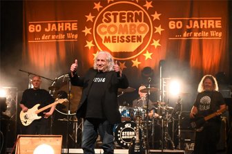 Von Stern Meißen über den Herbstmarkt zu Roland Kaiser: Fünf Tipps zum Wochenende zwischen Freiberg, Niederwiesa und Frankenberg - 60 Jahre Stern Combo Meißen. Urgestein Martin Schreyer freute sich am Samstag schon in Reichenbach über ein begeistertes Publikum.