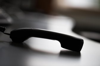Von Teenager zu Unrecht beschuldigt: Rentner aus dem Erzgebirge wagt sich nicht mehr vor die Tür - Jetzt spricht die Familie - Der zu Unrecht beschuldigte Senior hat alle Kontakte zur Außenwelt abgebrochen.