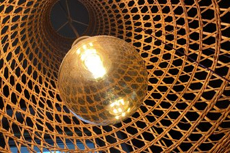 Von Tipps fürs Energiesparen bis zum besonderen Buch: Das bietet die Woche in Mittelsachsen - Alte Lampe, neue Leuchte: In Mittweida gibt es Tipps zum Energiesparen.