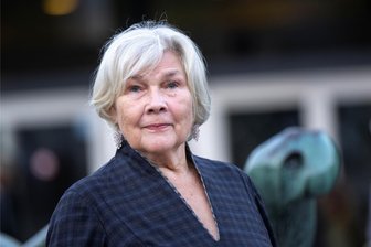 Von Winfried Glatzeder bis Jutta Wachowiak: Defa-Stars sorgen sich um die Demokratie - Schauspielerin Jutta Wachowiak zeigt Haltung und unterstützt die Kampagne der Defa-Stiftung: „Wir haben die Wahl“.