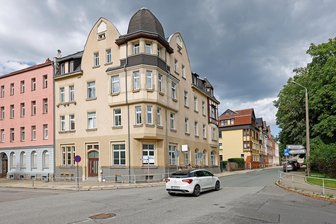 Vor 100 Jahre wurde in Hohenstein-Ernstthal die Grundlage für den Sachsenring geschaffen - Im Gebäude an der Ecke Logenstraße/Schützenstraße wurde Motorsportgeschichte geschrieben.