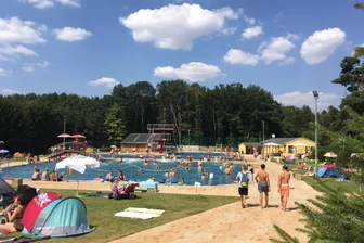 Vor den Badegästen kommen die Rettungsschwimmer: Sonnenbad in Rußdorf startet in die Saison - Am 18. Mai startet das Sonnenbad in Rußdorf in die neue Saison.